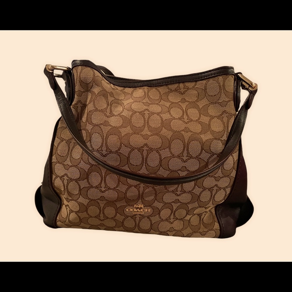 Coach bag only used a few times great condition